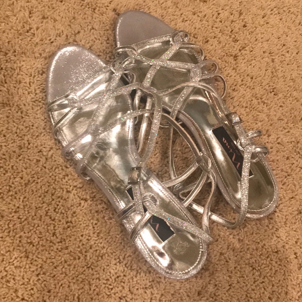 Brand new never worn Nina New York small wedges